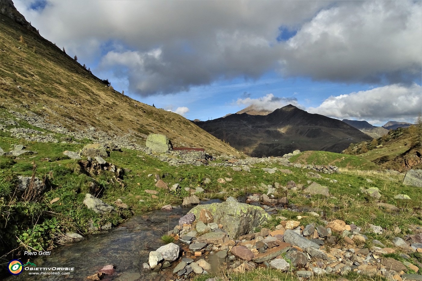 81 Baita Parisolo (1821 m) in Alpe Agheta.JPG